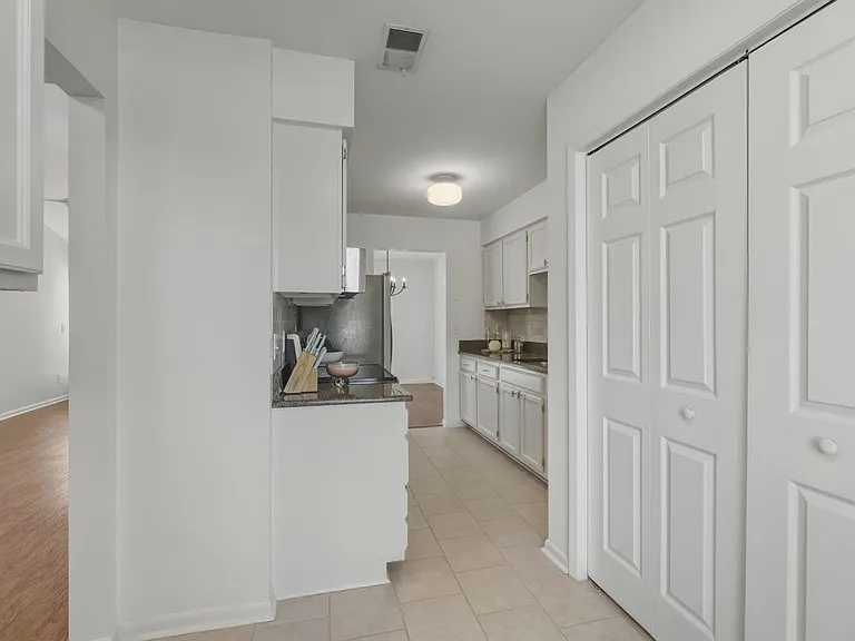 1077 Sardis Cove Dr — Photo 13