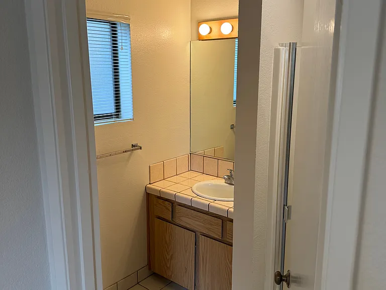 504 McClellan Ave #5 — Photo 24