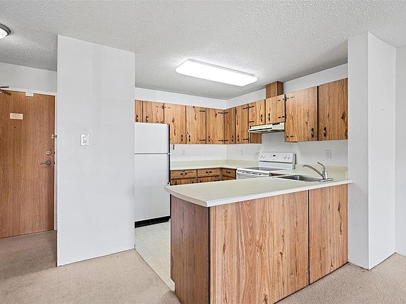 4th image of 1745 Leighton Rd #206