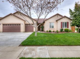 3058 Ashcroft Ave, Clovis, CA 93619