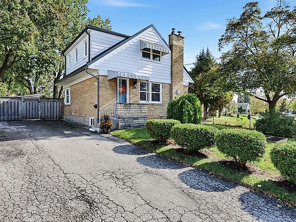 3rd image of 29 Crestview Ave