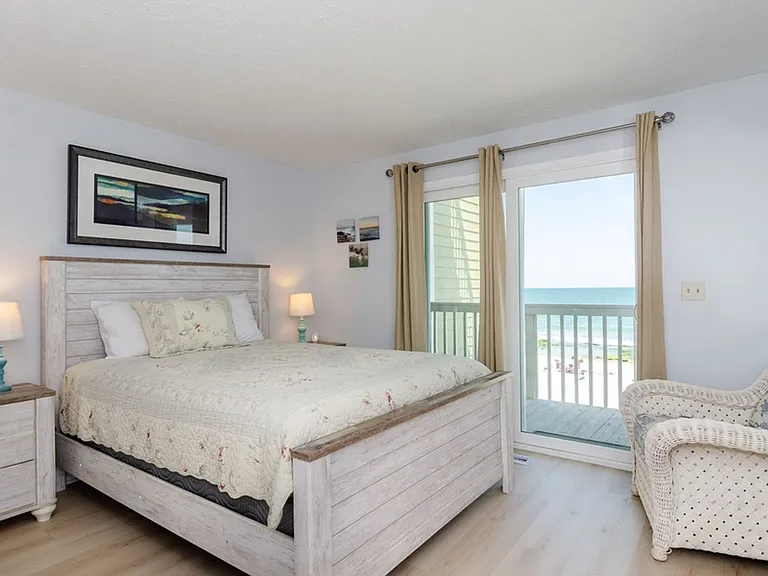 2110 Surf Rider Cir #A — Photo 20