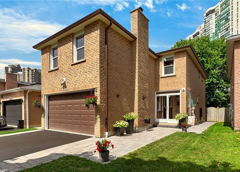 1st image of 4348 Jenkins Cres