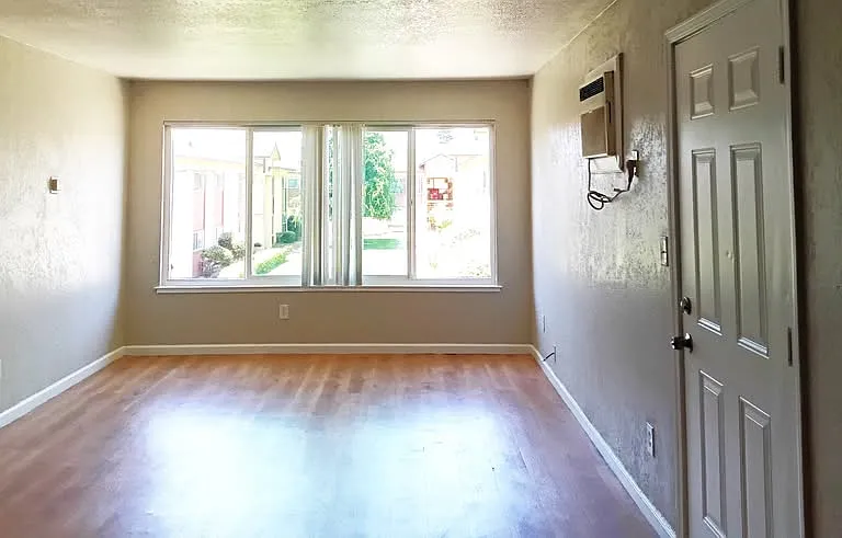 3539 Edison Ave #1 — Photo 2