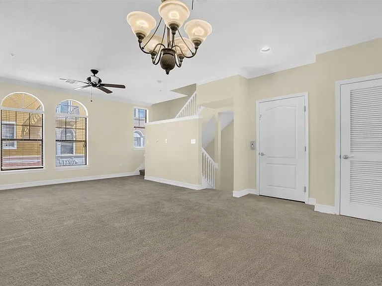 4636 Messina Dr — Photo 4