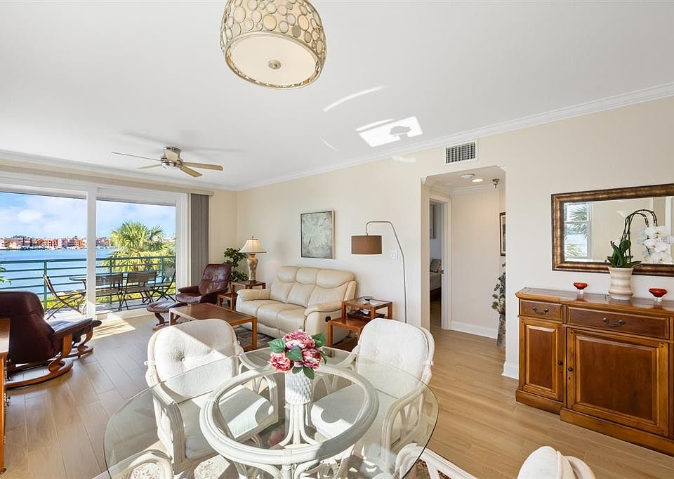 Condo Coral Pointe At Harbourside with Water Views 8040 Sailboat