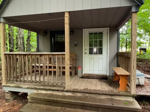 329 Big Hills Rd, Lake Ariel, PA 18436