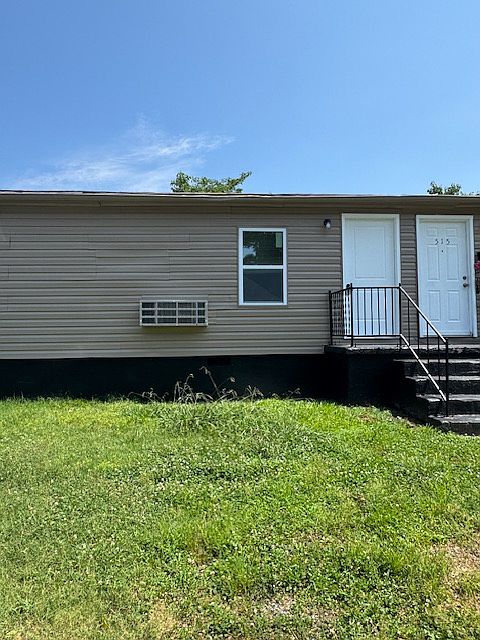 FRONT OF HOUSE