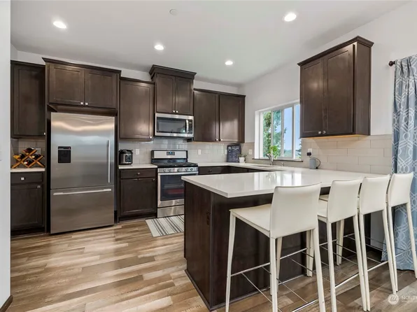 2720 S 120th Place, Burien, WA 98168