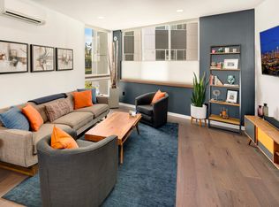 208 16th Ave UNIT B, Seattle, WA 98122