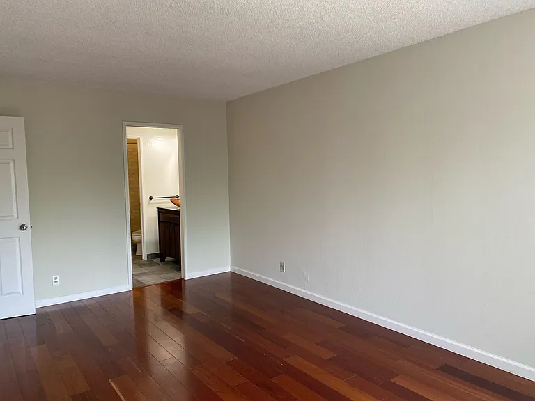 3423 Catalina Ave — Photo 18