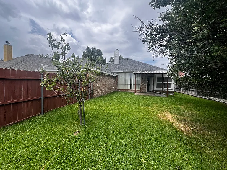 2277 Heatherdale Dr — Photo 13
