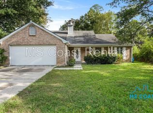 9112 Meadowlark Ave, Ocean Springs, MS 39564