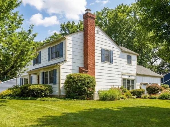 15 Columbia Dr, Bernardsville Boro, NJ 07924