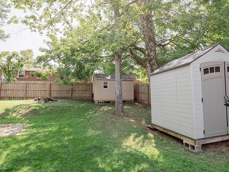457 Reeves Dr — Photo 22