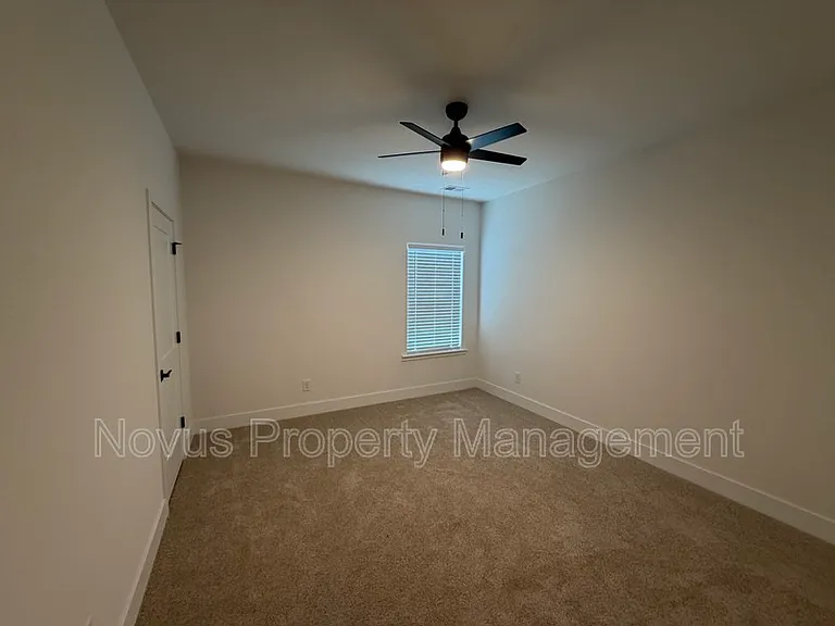 205 Laney Dr — Photo 10