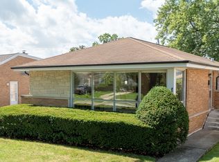 8748 N Olcott Ave, Niles, IL 60714