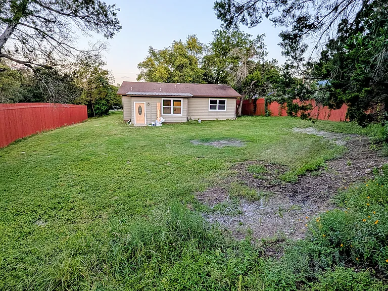 7606 Williamson Creek Dr — Photo 18