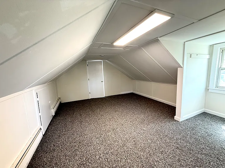 523 Martin Rd — Photo 10