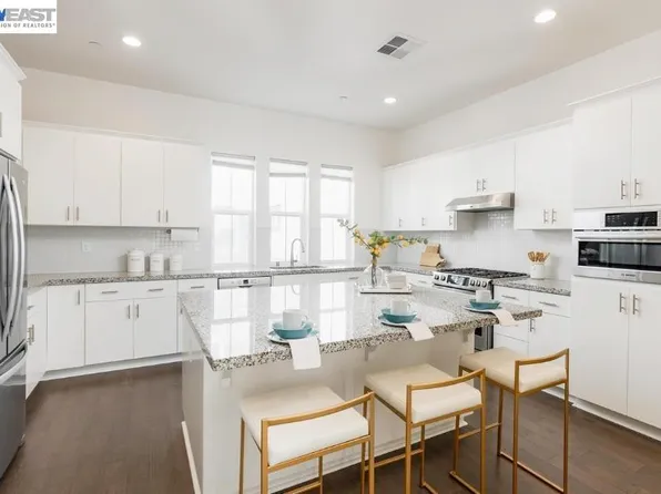 4367 Panorama Dr, Dublin, CA 94568