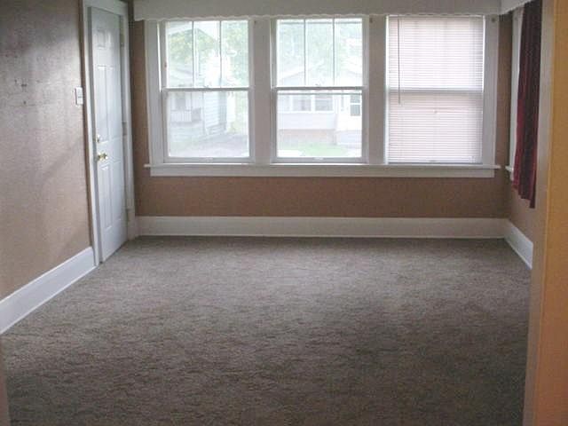 2nd image of 3531 Hoiles Ave