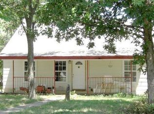 1818 Refinery Rd, Gainesville, TX 76240