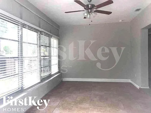 14300 Iroquois Ave — Photo 4