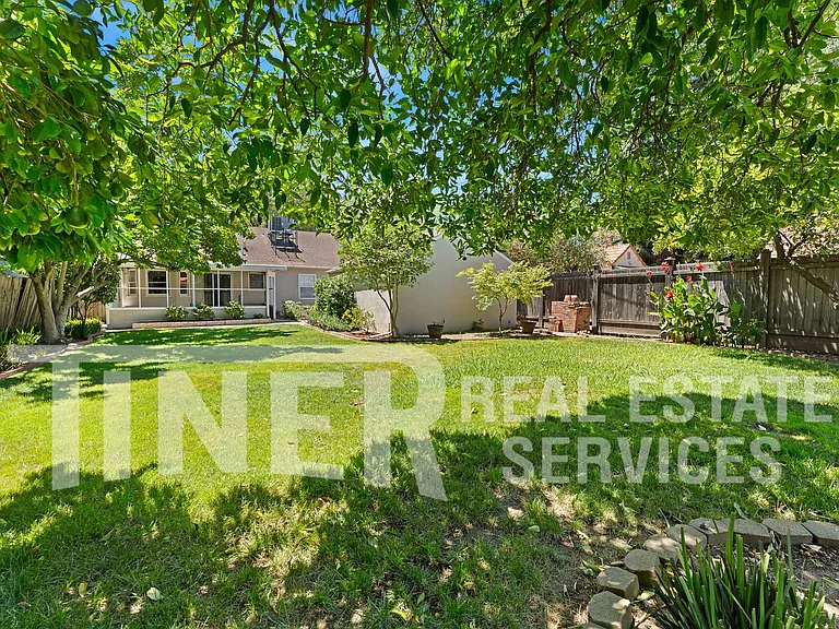1067 Perkins Way — Photo 22