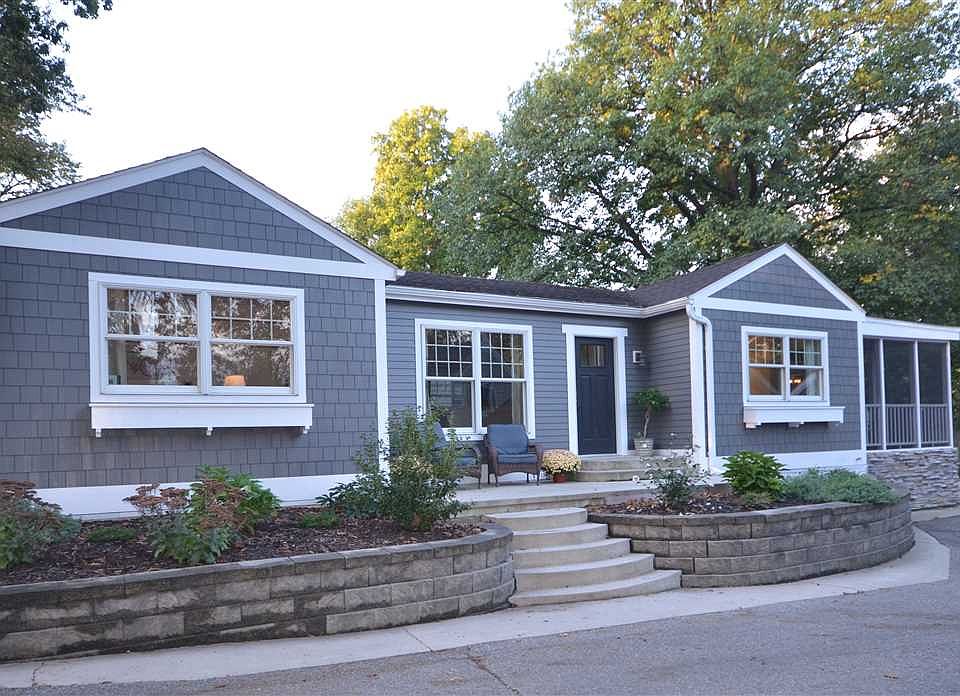 1st image of 1715 Park Dr