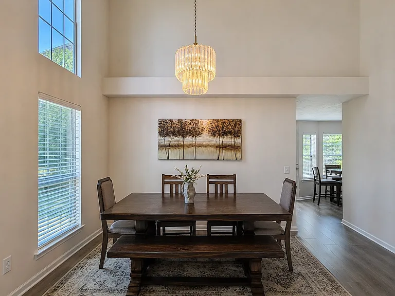 621 Waywood Cir — Photo 3