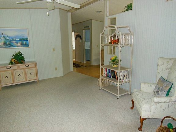 4th image of 1326 Deverly Dr