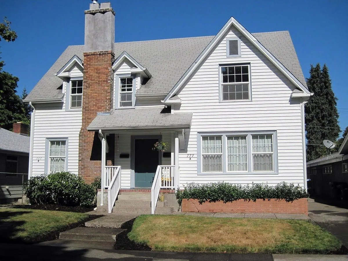 Building Photo - 777 W 10th Ave #B
