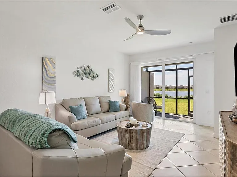 8757 Saint Kitts Cir — Photo 4