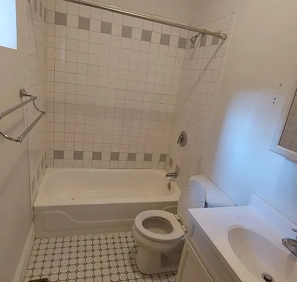 76 West Cottage — Photo 7