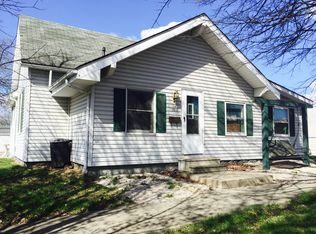 58 1st St SW, Linton, IN 47441