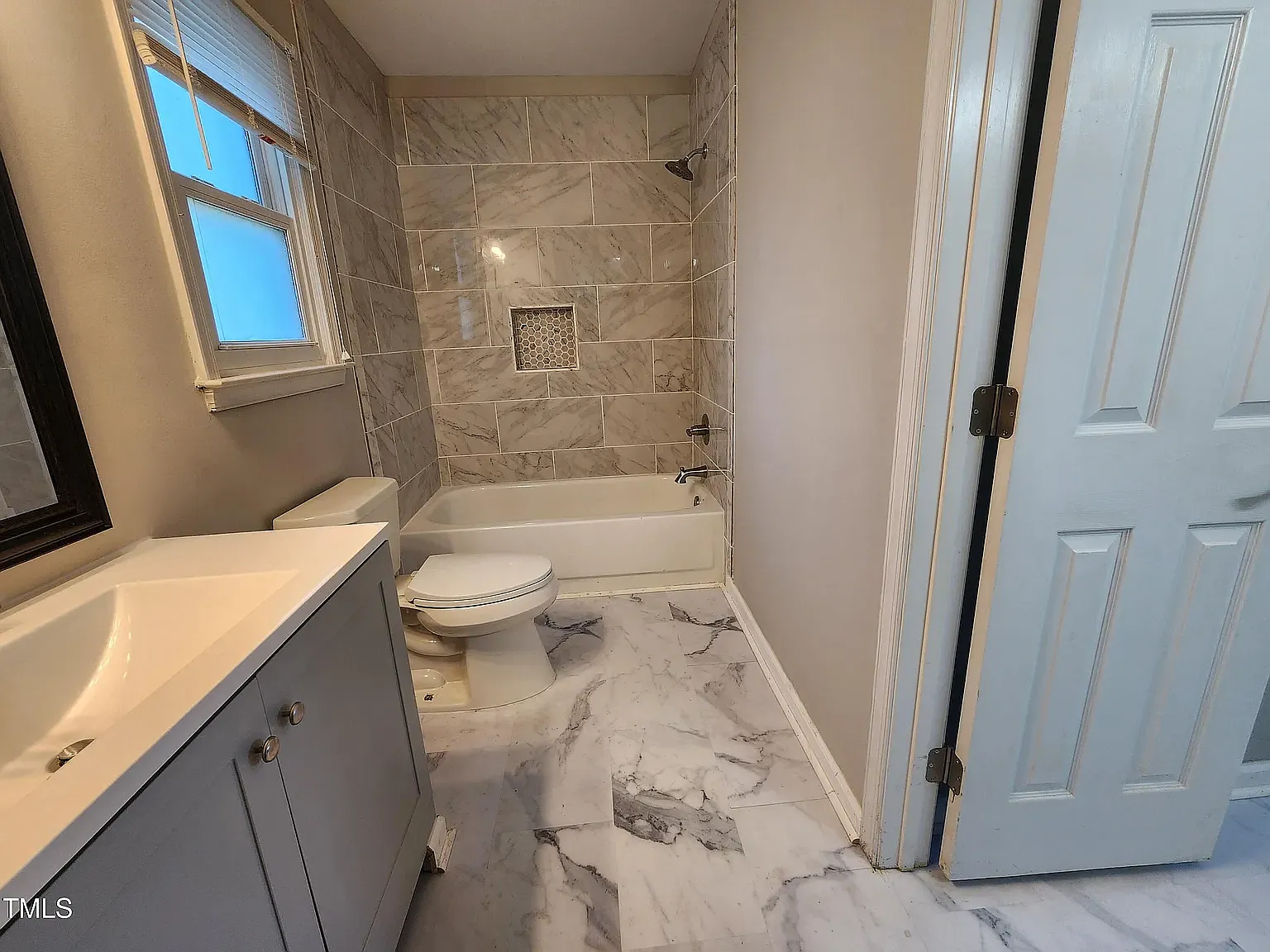 3 bed, 1477 sqft, $1,950 — Photo 3