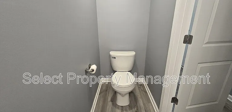 7083 Homestead Rd — Photo 4