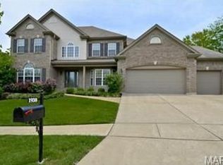 1938 Highland Forest Ct, Chesterfield, MO 63017