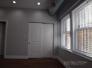 1522 W Sherwin Ave #203, Chicago, IL