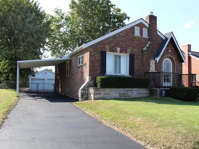 9335 Aster Ave, Saint Louis, MO, 63123