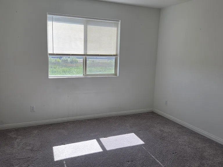 4576 Eagle Ave — Photo 7