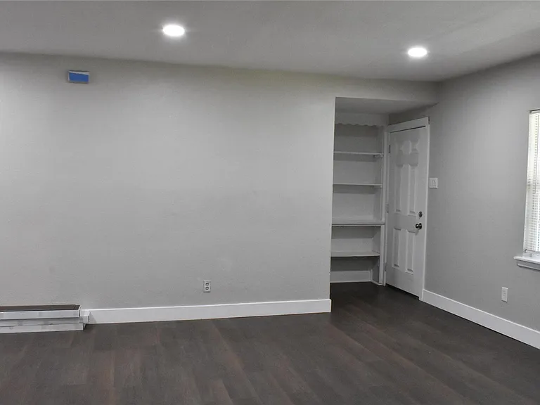 8113 Bigwood St — Photo 5