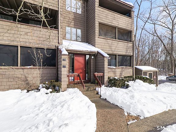 3rd image of 172 Towne House Road #172