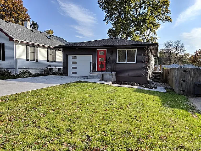 6841 Marcy St — Photo 1