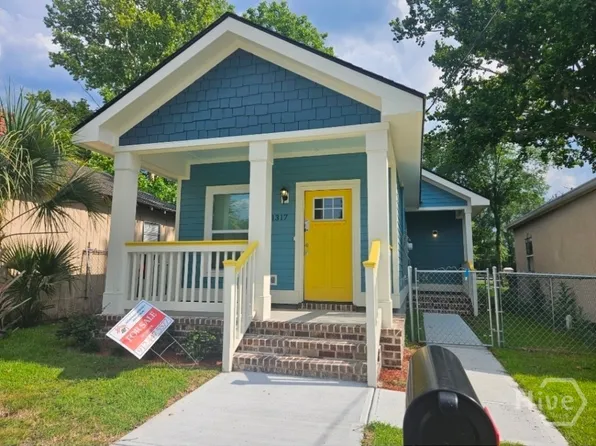 1317 New Castle Street, Savannah, GA 31415