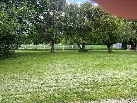 4th image of 808 Fay Rd