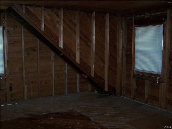 4th image of 12 Atkins Ave