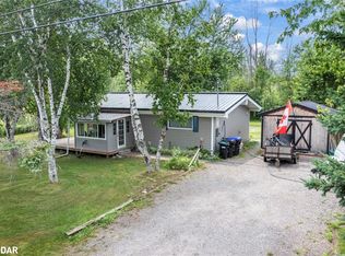 2364 Buchanan St, Innisfil, ON L9S 3W7