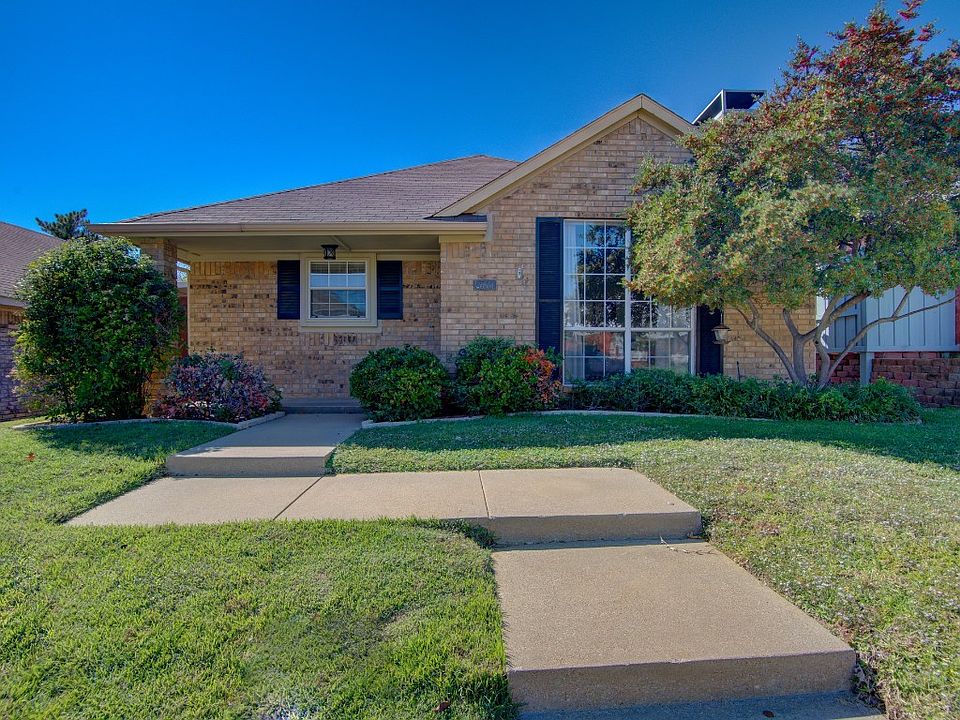 1st image of 1816 Water Oak Dr
