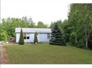 83 Beach Pond Rd, Wolfeboro, NH 03894